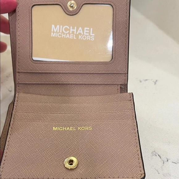 Michael Kors Blush Card Holder - Picture 3 of 15
